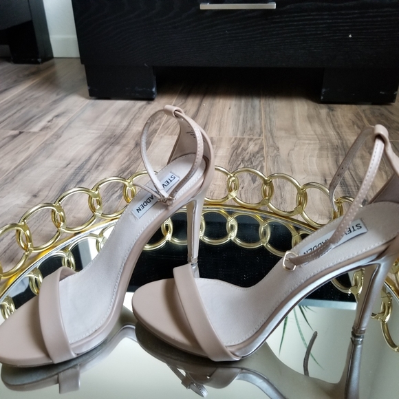 Steve Madden Shoes - Steve Madden Nude Heeled Sandal